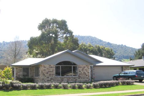 Photo of property in 4 Caulfield Place, Pukehangi, Rotorua, 3015