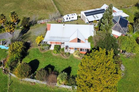 Photo of property in 648 Abel Tasman Drive, Clifton, Takaka, 7183