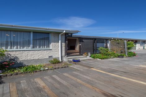 Photo of property in 2/264 Main North Road, Redwood, Christchurch, 8051