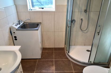 Photo of property in 40 Beechdale Crescent, Pakuranga Heights, Auckland, 2010