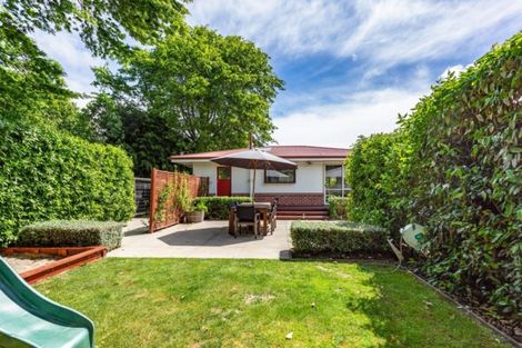 Photo of property in 12 Remuera Avenue, Cashmere, Christchurch, 8022