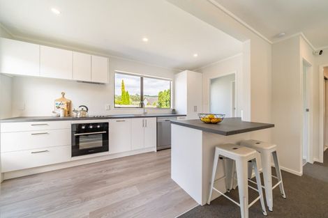 Photo of property in 4 Igloo Place, Red Hill, Papakura, 2110