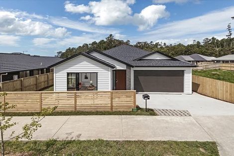 Photo of property in 103 Schoolside Road, Kumeu, 0810