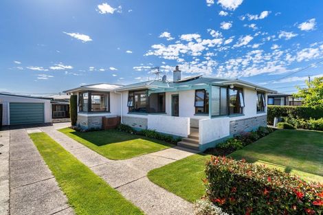 Photo of property in 16 Esk Place, Mosgiel, 9024