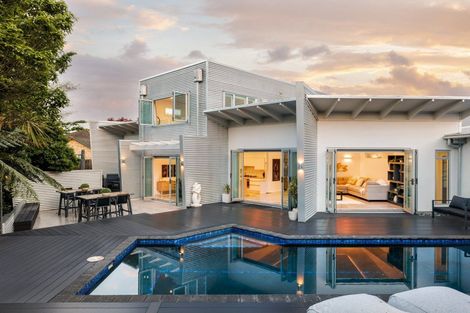 Photo of property in 56 Saint James Drive, Huntington, Hamilton, 3210