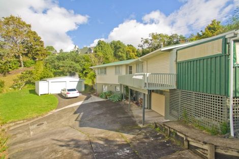 Photo of property in 16 Cypress Place, Sunnynook, Auckland, 0620