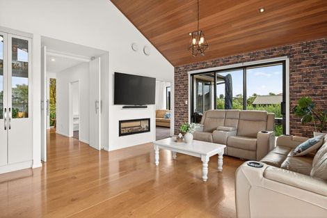 Photo of property in 100 Condor Drive, Pyes Pa, Tauranga, 3112