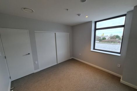 Photo of property in Unit 201,l2, 201/14 Laings Road, Hutt Central, Lower Hutt, 5010