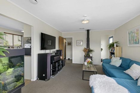 Photo of property in 32 Kingsley Street, Stokes Valley, Lower Hutt, 5019