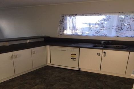 Photo of property in 2/21 Calluna Crescent, Totara Heights, Auckland, 2105