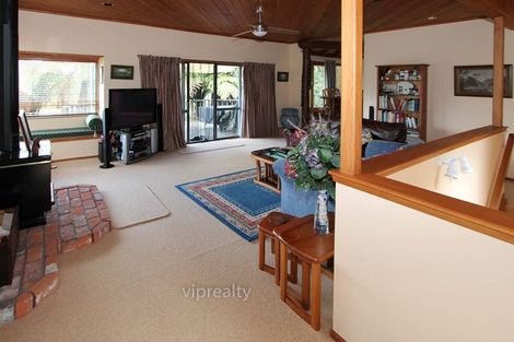 Photo of property in 32 Okareka Loop Road, Lake Okareka, Rotorua, 3076
