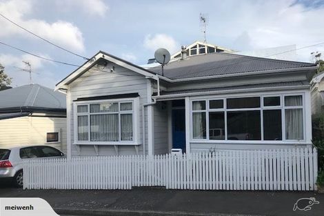 Photo of property in 9 Myrtle Crescent, Mount Cook, Wellington, 6021