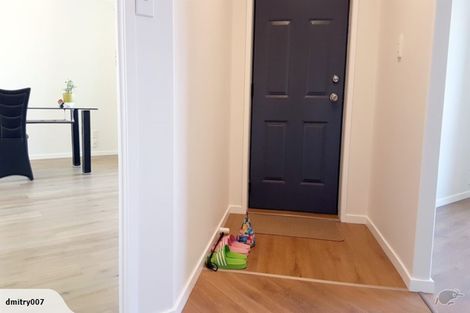 Photo of property in 11 Meharg Place, Fairview Heights, Auckland, 0632