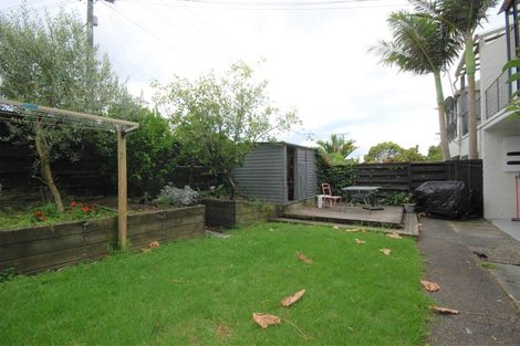 Photo of property in 2/56 Ferndale Road, Mount Wellington, Auckland, 1060