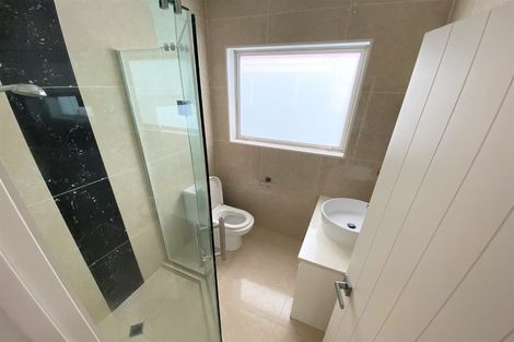 Photo of property in 21e Stamford Crescent, Flat Bush, Auckland, 2019