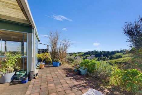 Photo of property in 63 Porter Road, Paparoa, 0571