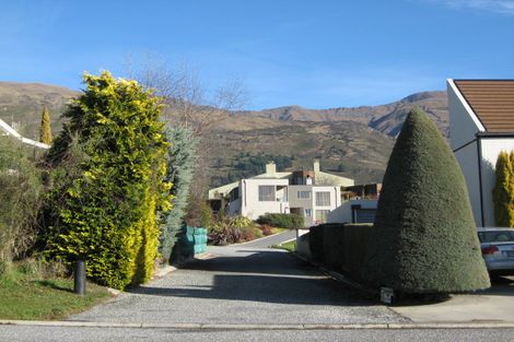 Photo of property in 37 Sargood Drive, Wanaka, 9305