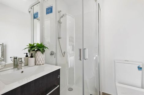 Photo of property in 1/62 Spenmoor Street, Newlands, Wellington, 6037