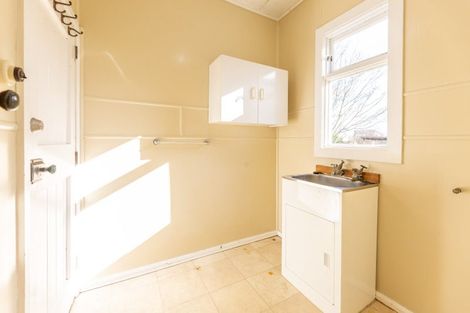 Photo of property in 15 Kauri Street, Roslyn, Palmerston North, 4414