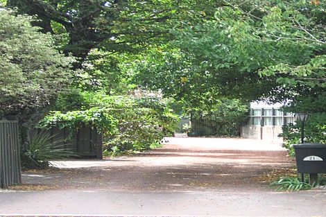 Photo of property in 21 Golf Road, Heretaunga, Upper Hutt, 5018