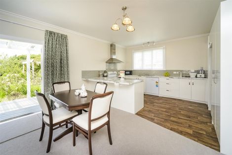 Photo of property in 7 Station Road, Marton, 4710