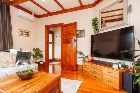 Photo of property in 25 Argyle Avenue, Takaro, Palmerston North, 4410