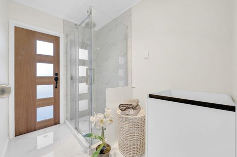 Photo of property in 200 Mahia Road, Weymouth, Auckland, 2103