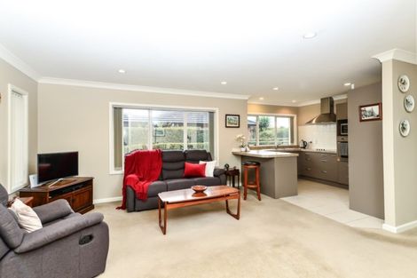 Photo of property in 5 Walter Court, Cambridge, 3434