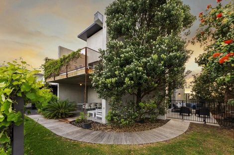 Photo of property in 9 Sutherland Avenue, Mount Maunganui, 3116