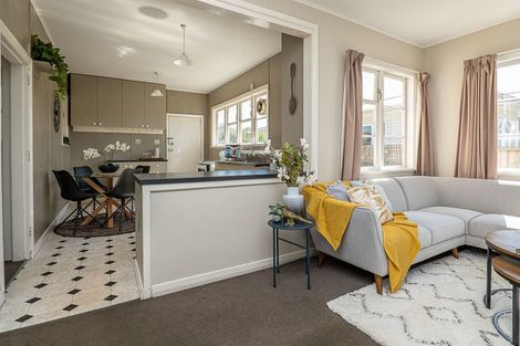 Photo of property in 39 Holland Street, Avonside, Christchurch, 8061