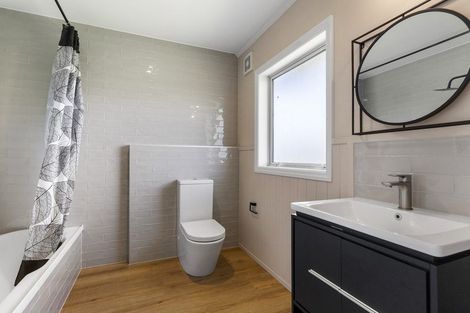 Photo of property in 170 Mullins Road, Ardmore, Papakura, 2582