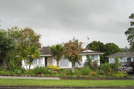 Photo of property in 16 Cheriton Road, Mellons Bay, Auckland, 2014