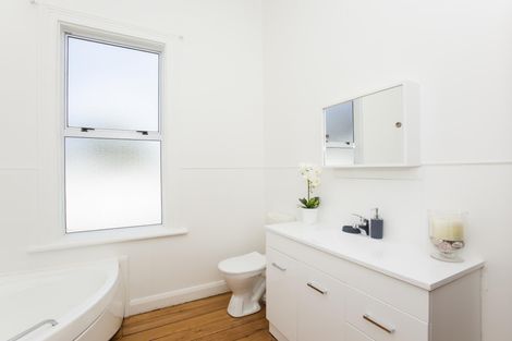 Photo of property in 26 Disraeli Street, Gisborne, 4010