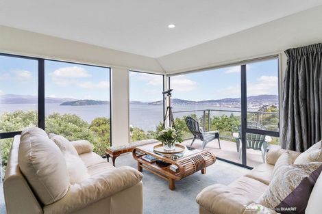 Photo of property in 10 Shalimar Crescent, Khandallah, Wellington, 6035