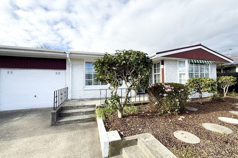 Photo of property in 152 Straven Road, Fendalton, Christchurch, 8014