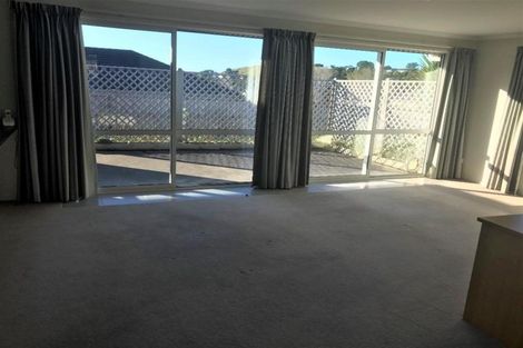 Photo of property in 77 Karamea Street, Whalers Gate, New Plymouth, 4310