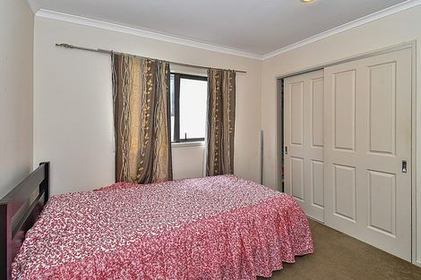 Photo of property in 2 Staten Place, Mangere, Auckland, 2022