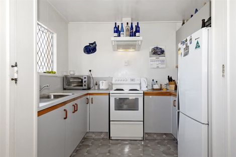 Photo of property in 1/28 Nikau Street, New Lynn, Auckland, 0600