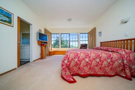 Photo of property in 335 Waihi Road, Hawera, 4673