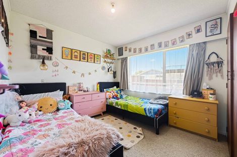 Photo of property in 8 Sandalwood Drive, Dinsdale, Hamilton, 3204