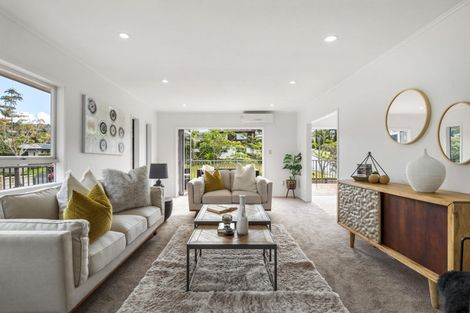 Photo of property in 58 Maxwelton Drive, Mairangi Bay, Auckland, 0630