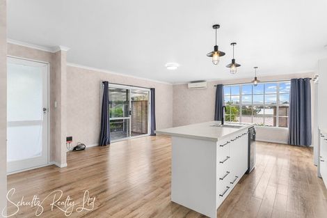 Photo of property in 9 Whaka Street, Maungaturoto, 0520