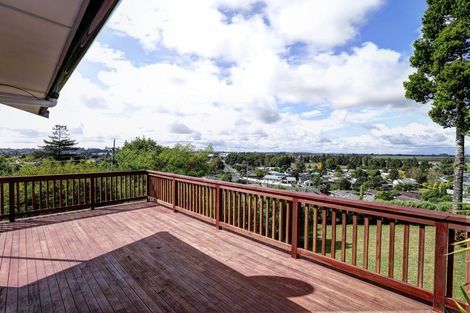 Photo of property in 124 Tuhikaramea Road, Dinsdale, Hamilton, 3204