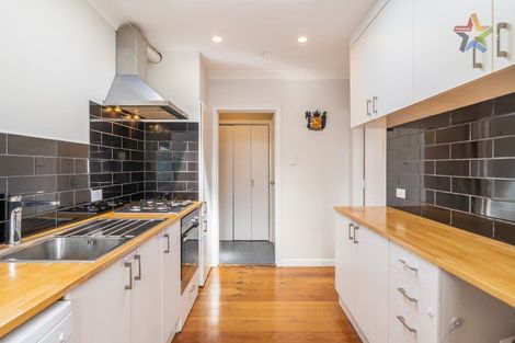 Photo of property in 206a Miromiro Road, Normandale, Lower Hutt, 5010