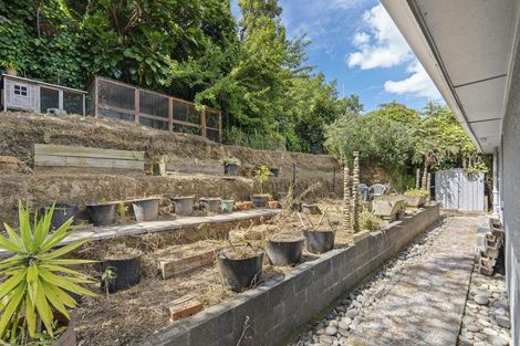 Photo of property in 35 Queens Road, Glen Avon, New Plymouth, 4312