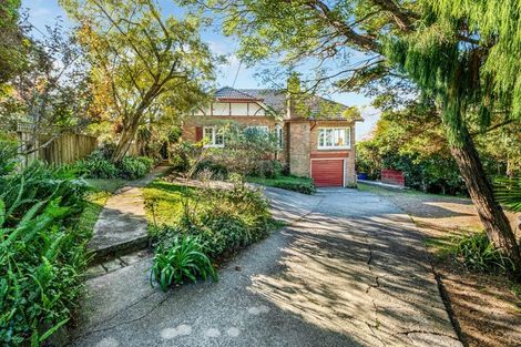 Photo of property in 195 Golf Road, Titirangi, Auckland, 0604
