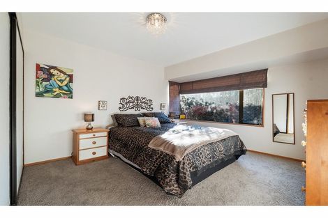 Photo of property in 2/2 Fountainhead Lane, Hillmorton, Christchurch, 8025