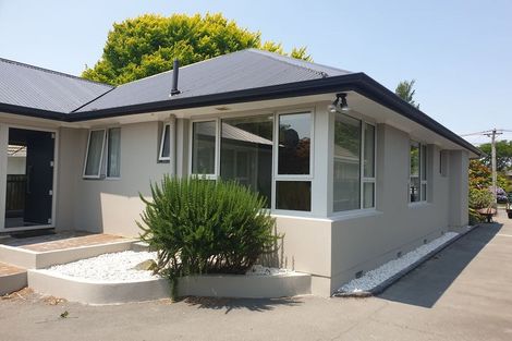 Photo of property in 37 Acacia Avenue, Upper Riccarton, Christchurch, 8041