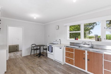 Photo of property in 225 Kuku Beach Road, Kuku, Manakau, 5570