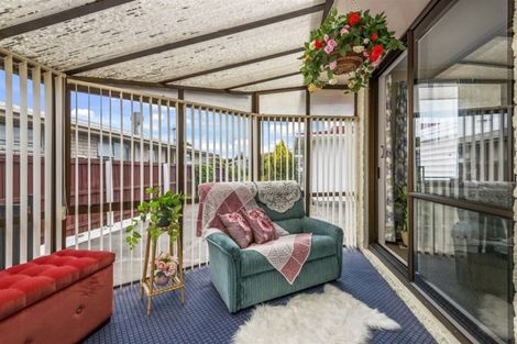 Photo of property in 6b De Bloge Place, Burwood, Christchurch, 8061